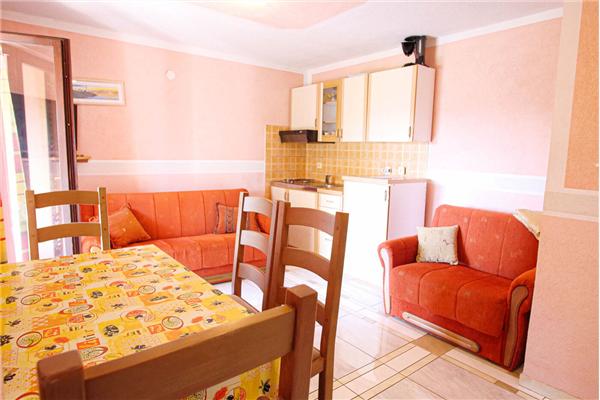 Apartment A2, for 5 persons