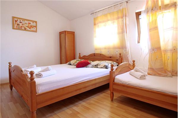 Apartment A3, for 5 persons