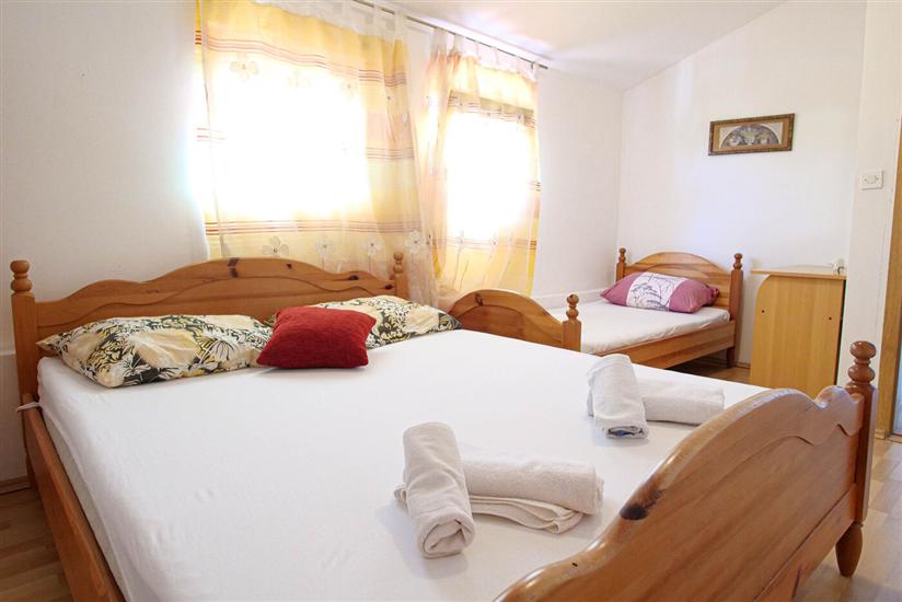 Apartment A3, for 5 persons