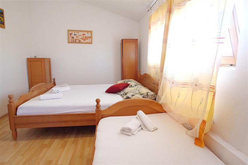 Apartment A3, for 5 persons