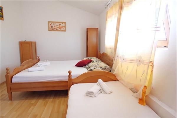 Apartment A3, for 5 persons