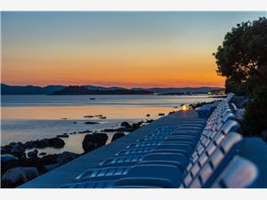 Beachfront accommodation Zadar riviera,Book2From 271 €