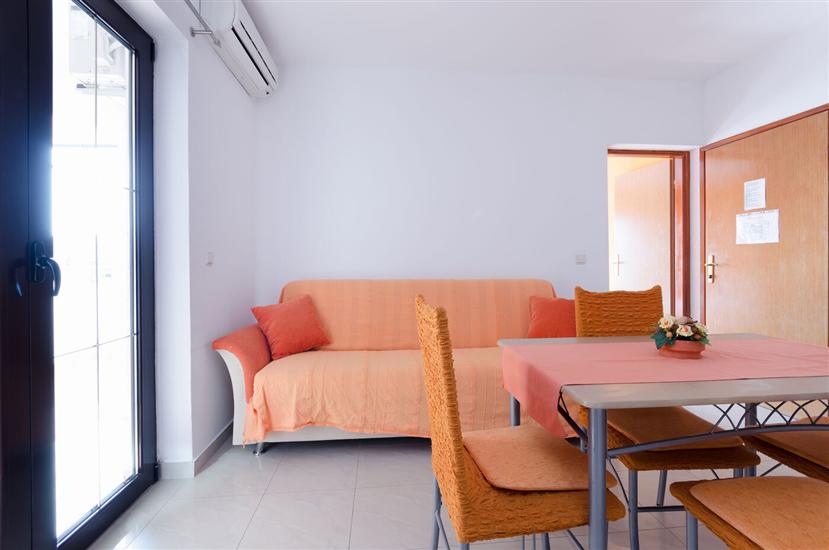 Apartment A2, for 4 persons