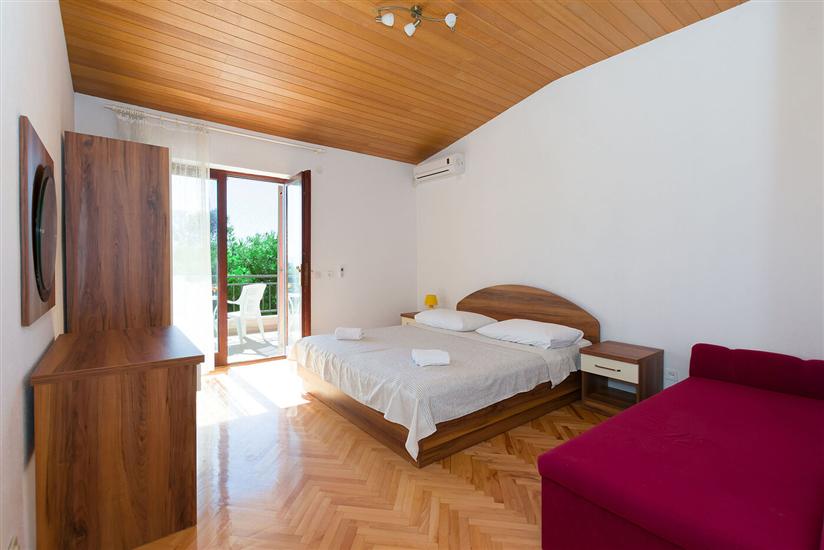 Apartment A1, for 7 persons