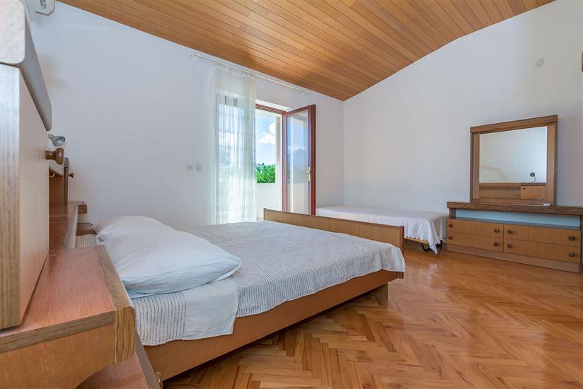 Apartment A1, for 7 persons