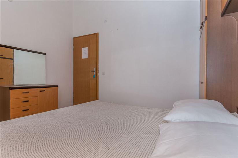 Apartment A1, for 7 persons