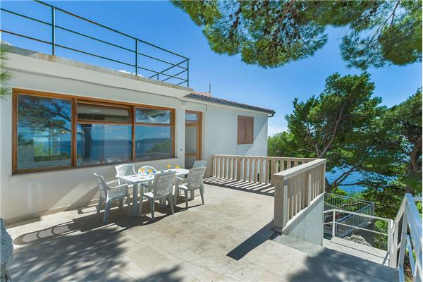 Apartment A1, for 7 persons