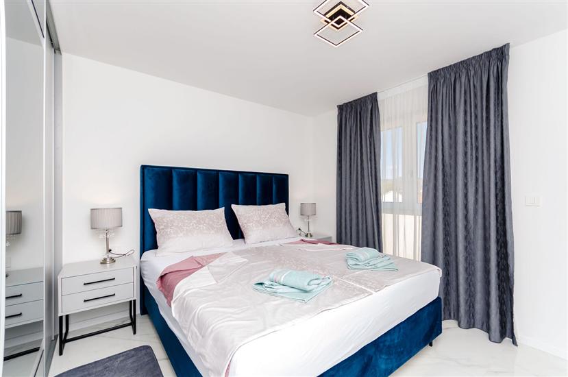 Apartment A1, for 8 persons