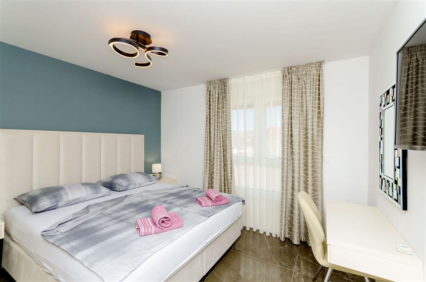 Apartment A2, for 6 persons