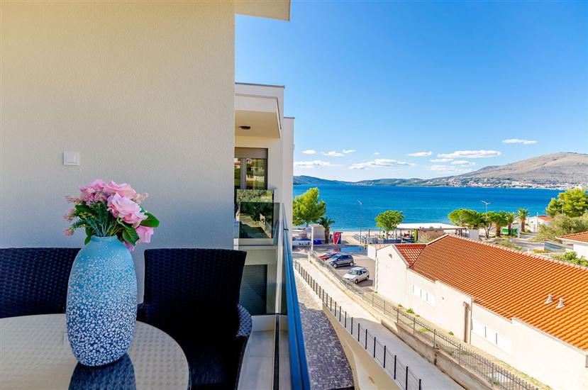 Apartment A2, for 6 persons