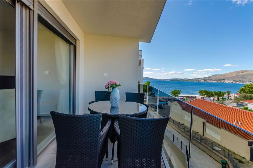 Apartment A2, for 6 persons