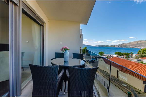 Apartment A2, for 6 persons