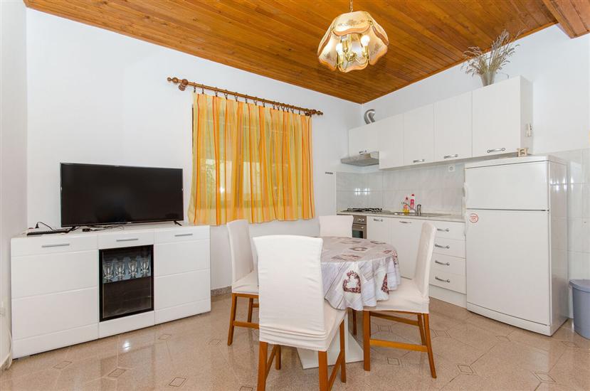 Apartment A2, for 3 persons