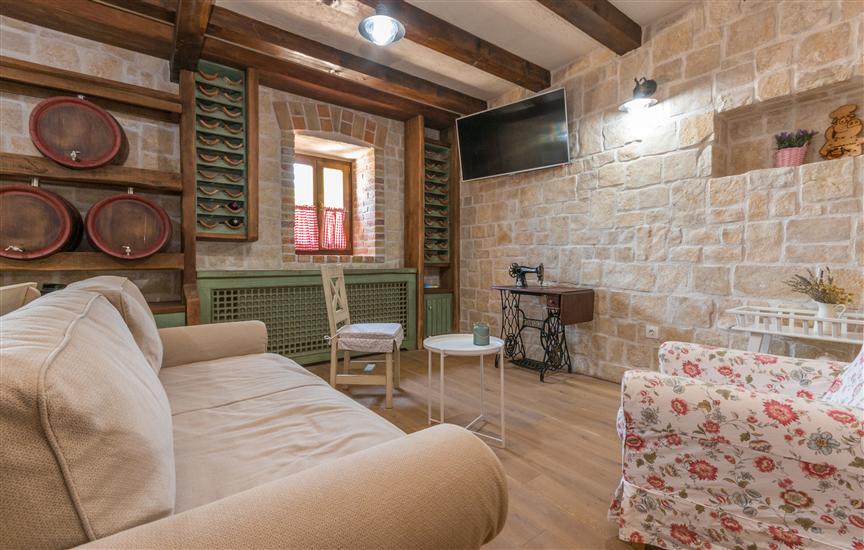 House K1, for 8 persons