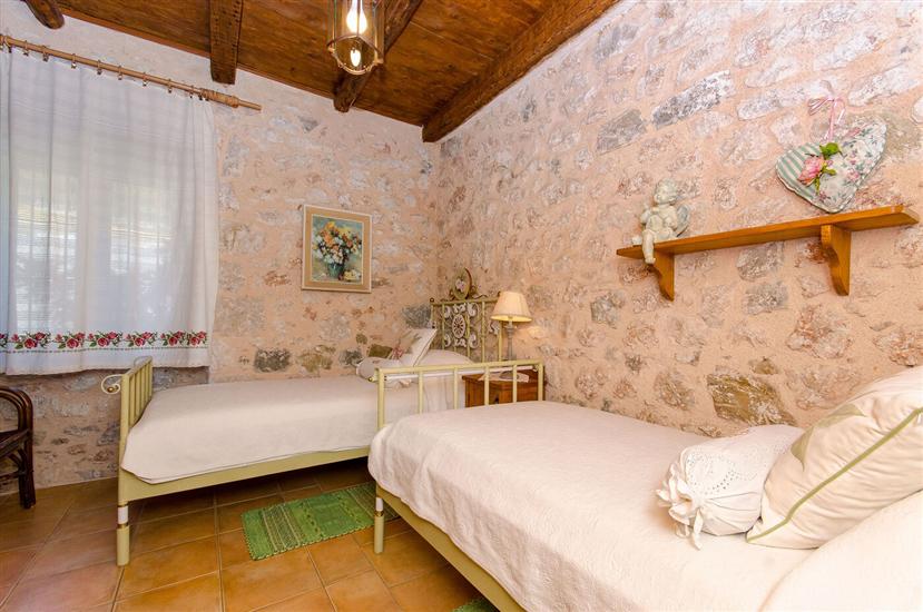 Apartment A2, for 5 persons