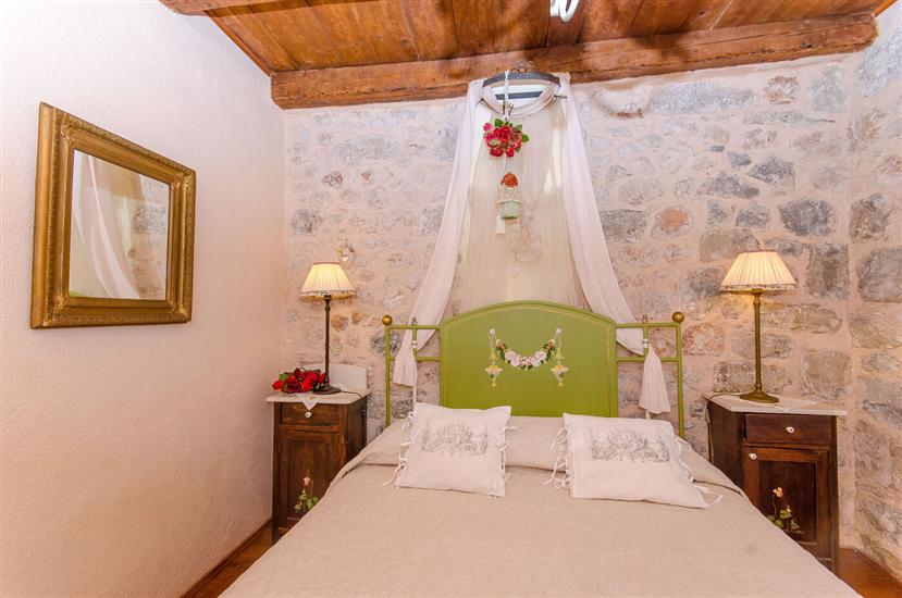 Apartment A2, for 5 persons