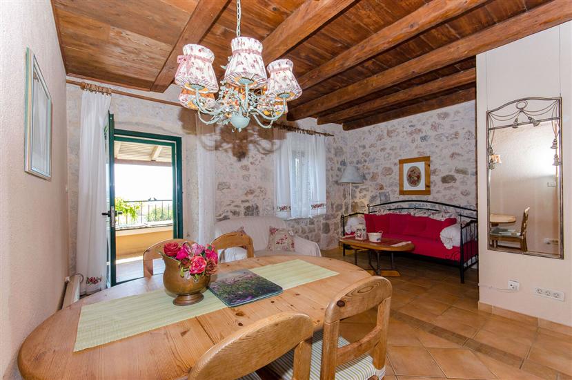 Apartment A2, for 5 persons