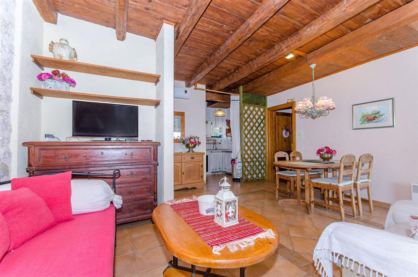 Apartment A2, for 5 persons