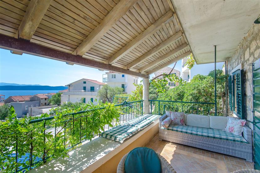 Apartment A2, for 5 persons