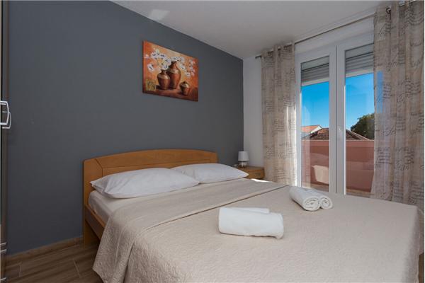 House K1, for 10 persons