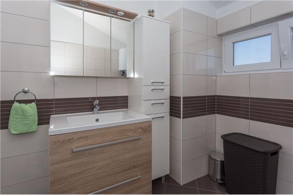 House K1, for 10 persons