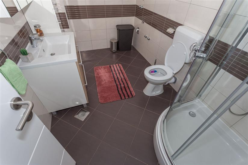 House K1, for 10 persons