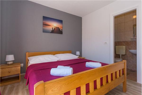 House K1, for 10 persons