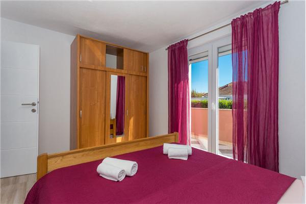 House K1, for 10 persons