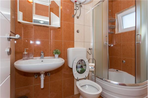 House K1, for 10 persons