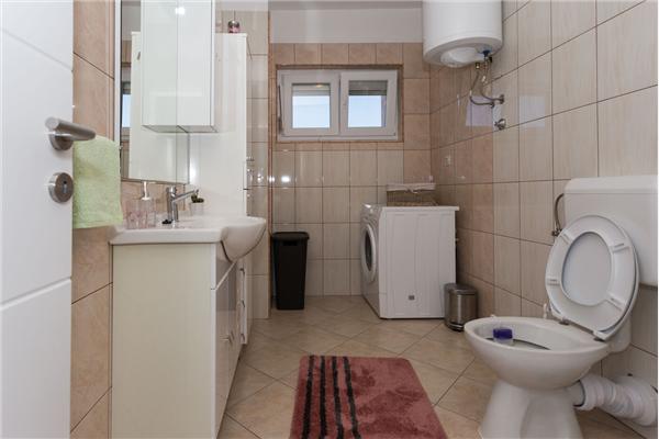 House K1, for 10 persons