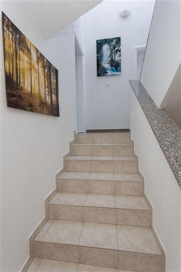 House K1, for 10 persons