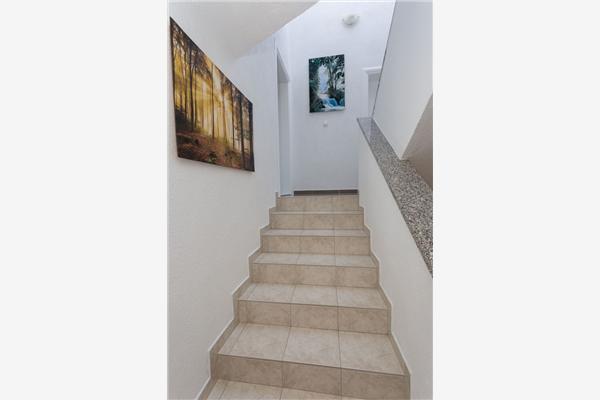 House K1, for 10 persons