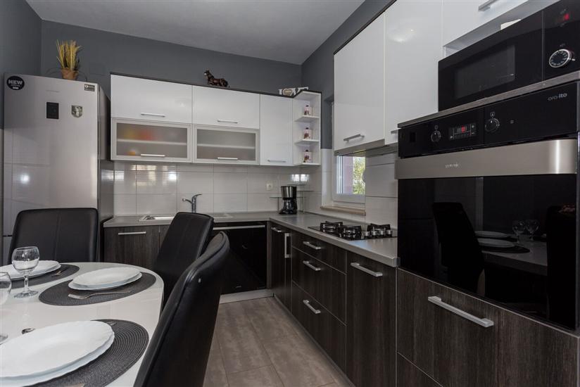 House K1, for 10 persons