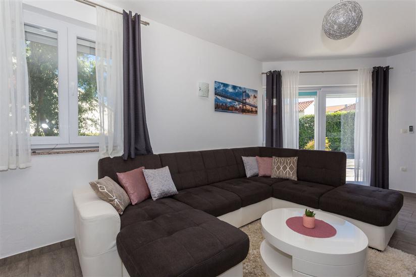 House K1, for 10 persons