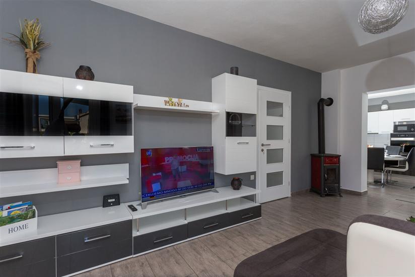 House K1, for 10 persons