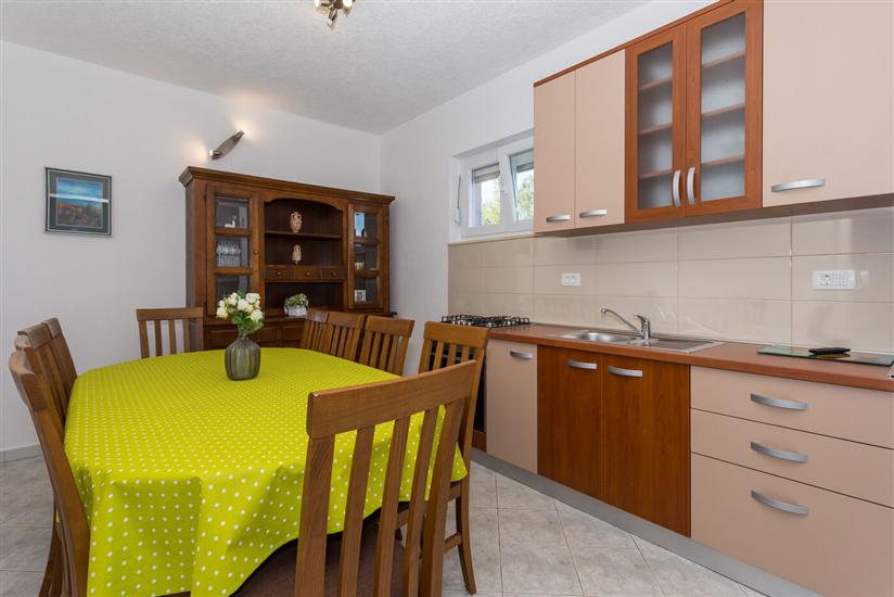 House K1, for 10 persons