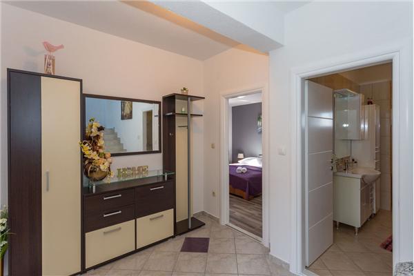 House K1, for 10 persons