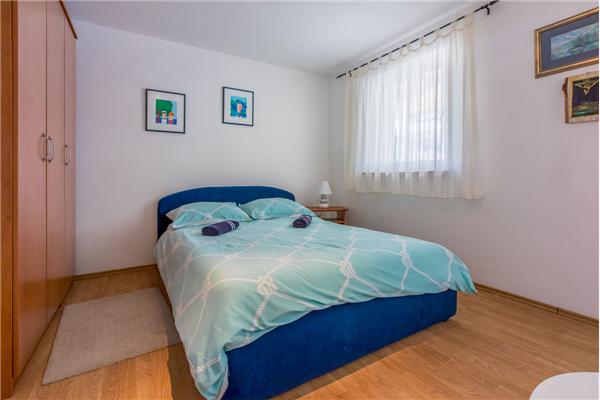 Apartment A2, for 5 persons