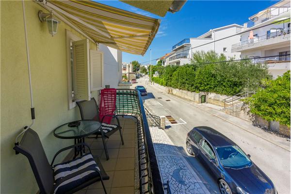 Apartment A2, for 5 persons