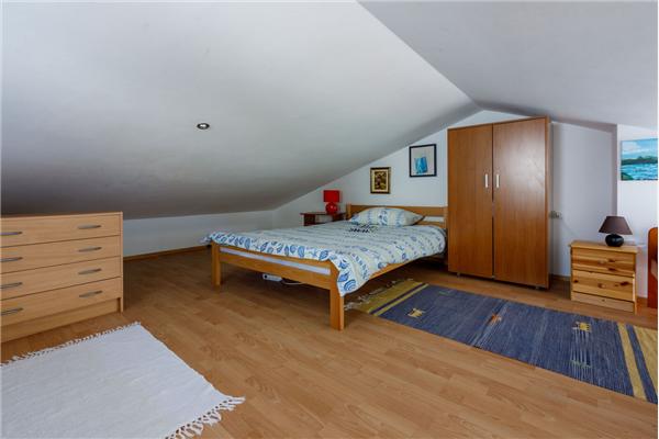 Apartment A2, for 5 persons