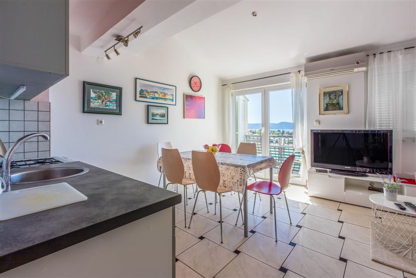 Apartment A2, for 5 persons