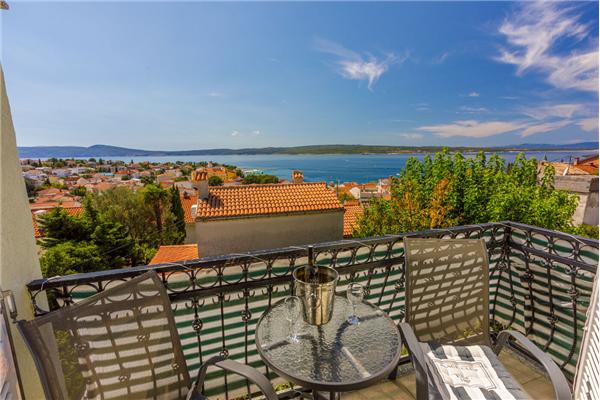 Apartment A2, for 5 persons