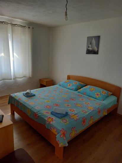 House K1, for 11 persons