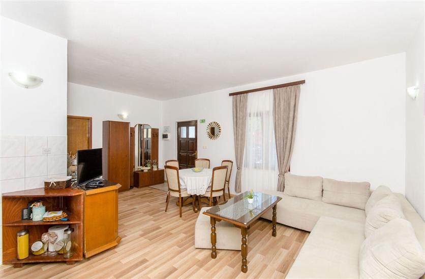 House K1, for 5 persons