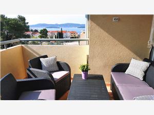 Apartment M and C Biograd, Size 54.00 m2, Airline distance to the sea 260 m