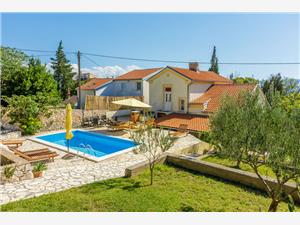 Villa Drago Novi Vinodolski (Crikvenica), Kwadratuur 130,00 m2, Accommodatie met zwembad, Lucht afstand tot de zee 100 m