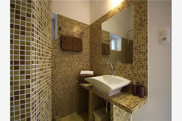 House K1, for 10 persons