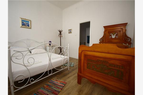 House K1, for 10 persons