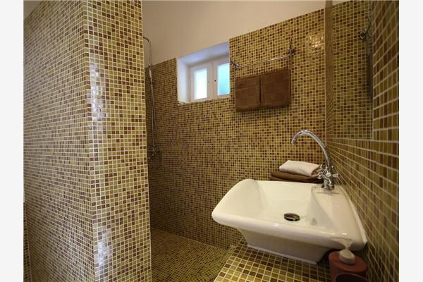 House K1, for 10 persons