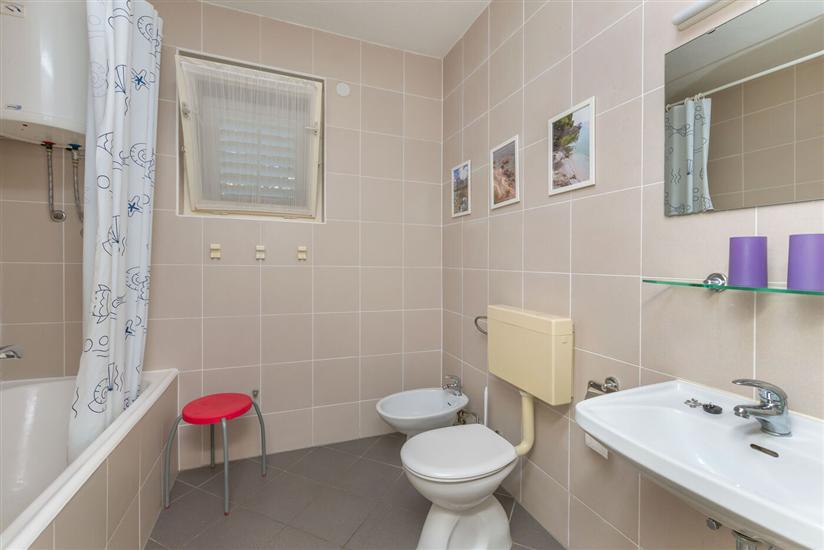 Apartment A2, for 3 persons